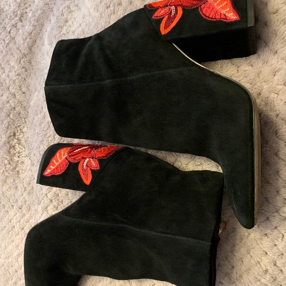 Jessica Simpson Embroidered Leather Boots 5 1/2 - Picture 1 of 5